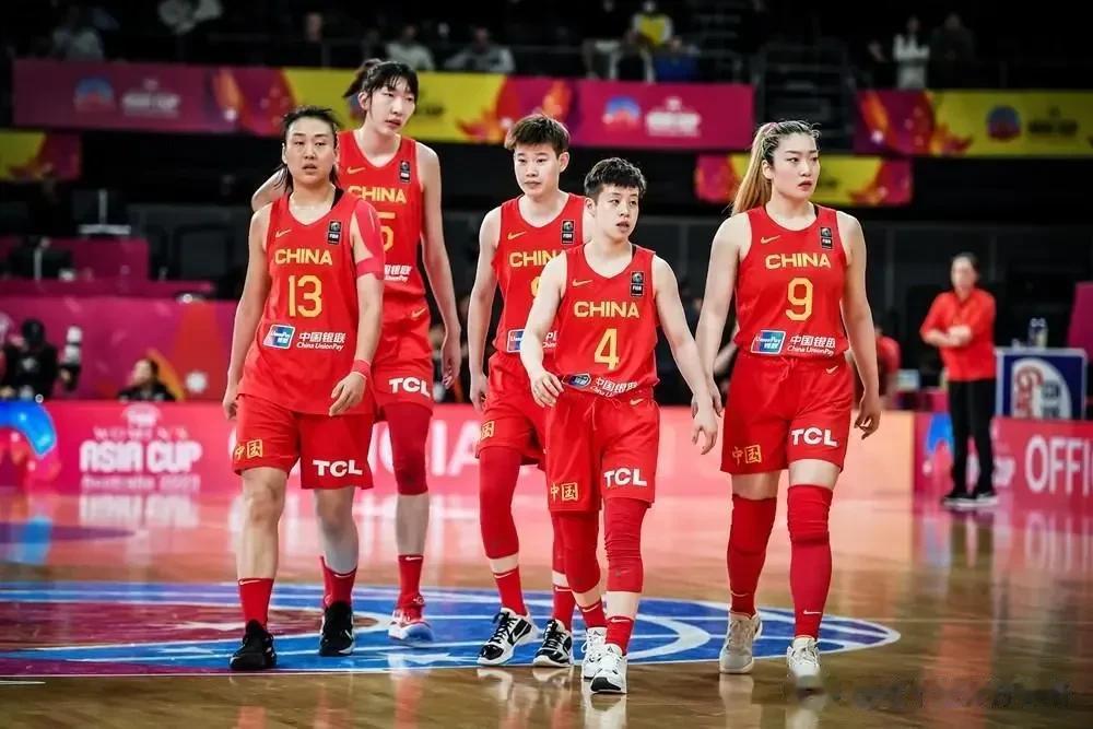 我是真没有想到，韩国女篮居然能跟我们打成平手，常规时间结束双方战成了72平。这场
