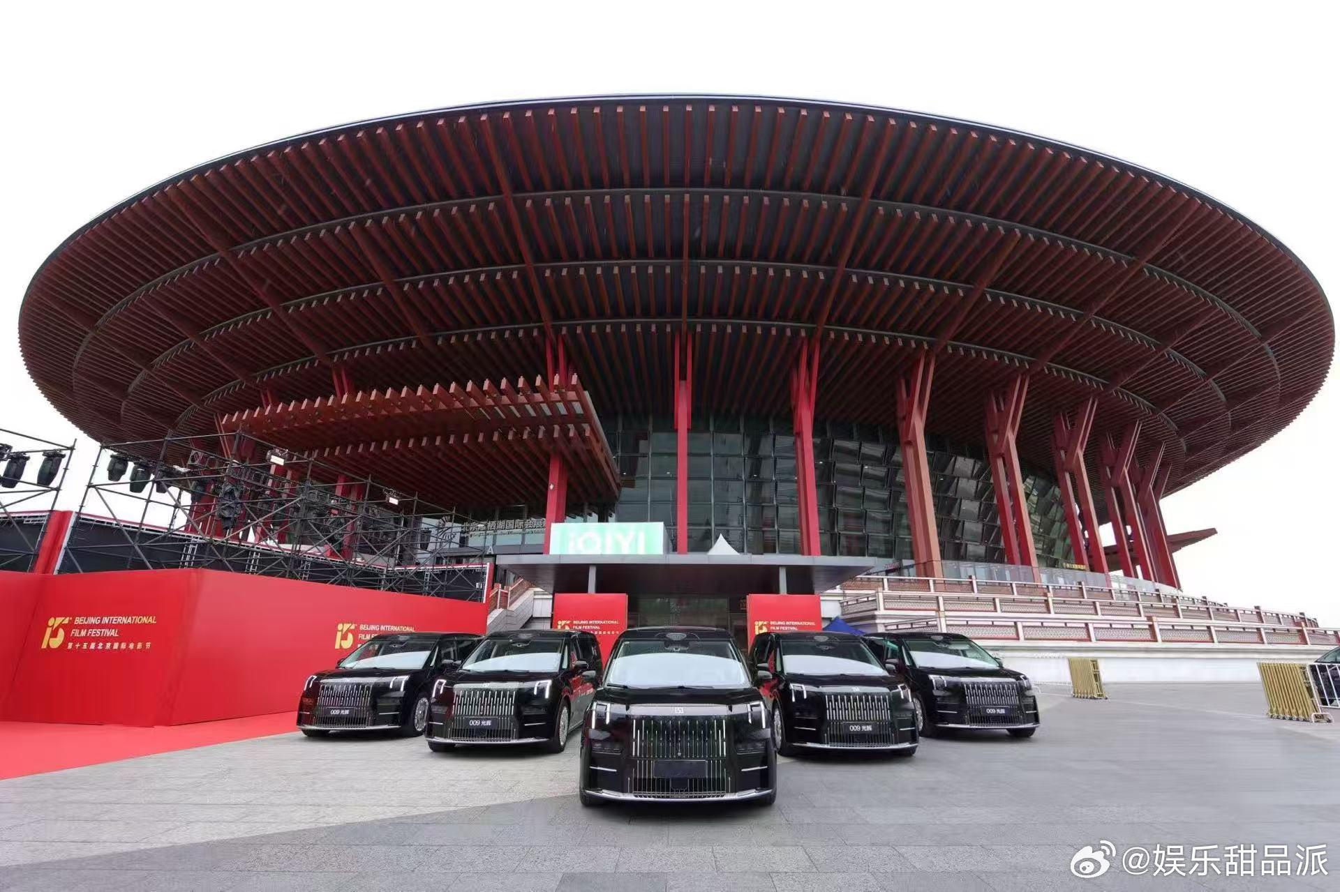 明星座驾新顶流！极氪009凭什么让郭富城、佘诗曼赞不绝口？双侧静音隔绝喧嚣，雅马