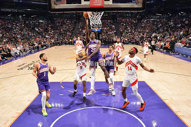 太阳的锋线新秀拉希尔-弗莱明最近才刚刚能够得到比较稳定的出场时间。结果他的表现也