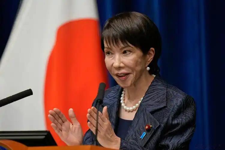 高市早苗赶紧回应。
日媒曝出，中美聊到二战的那番话让日本这边绷紧了弦，中方说中美