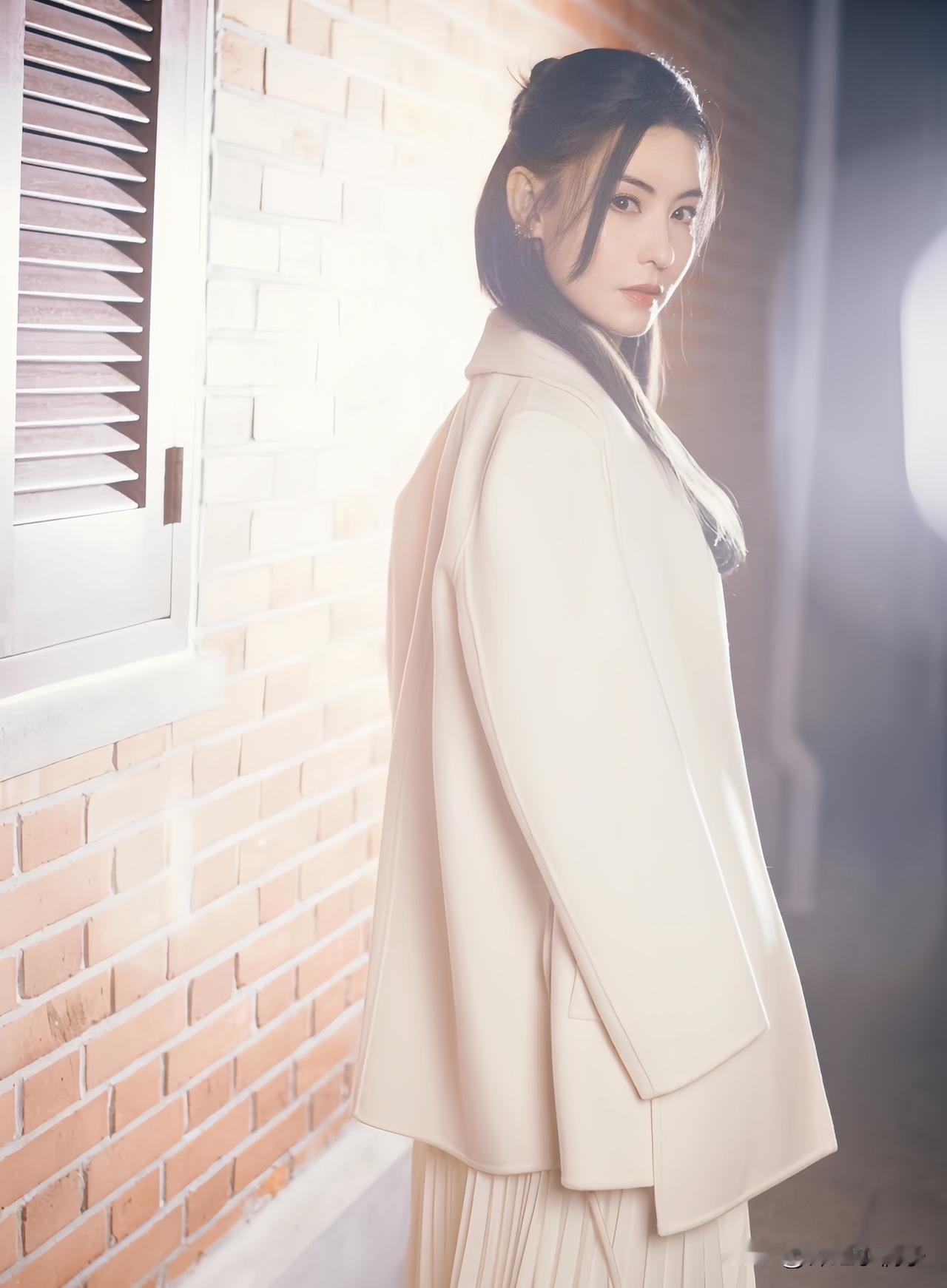 4000万，说没就没，还得连本带利往外吐。

张柏芝这回在香港法院吃的瘪，够让人