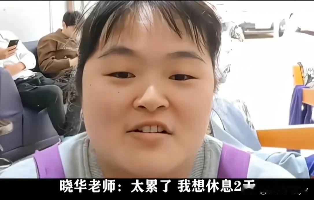 理发师晓华火了！

怀化文旅笑了。

1. 理发店门口连夜施工修路，老小区爆改小