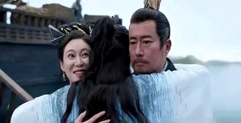 范闲大年初一正式祭祖归宗，名字入了范氏族谱！这事儿范建特意请示了庆帝，结果庆帝居