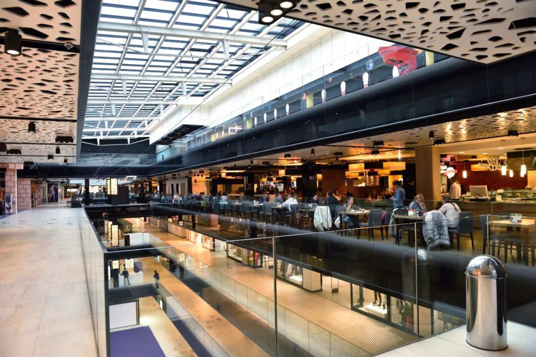 霸王茶姬，在海外活成了“麦肯”