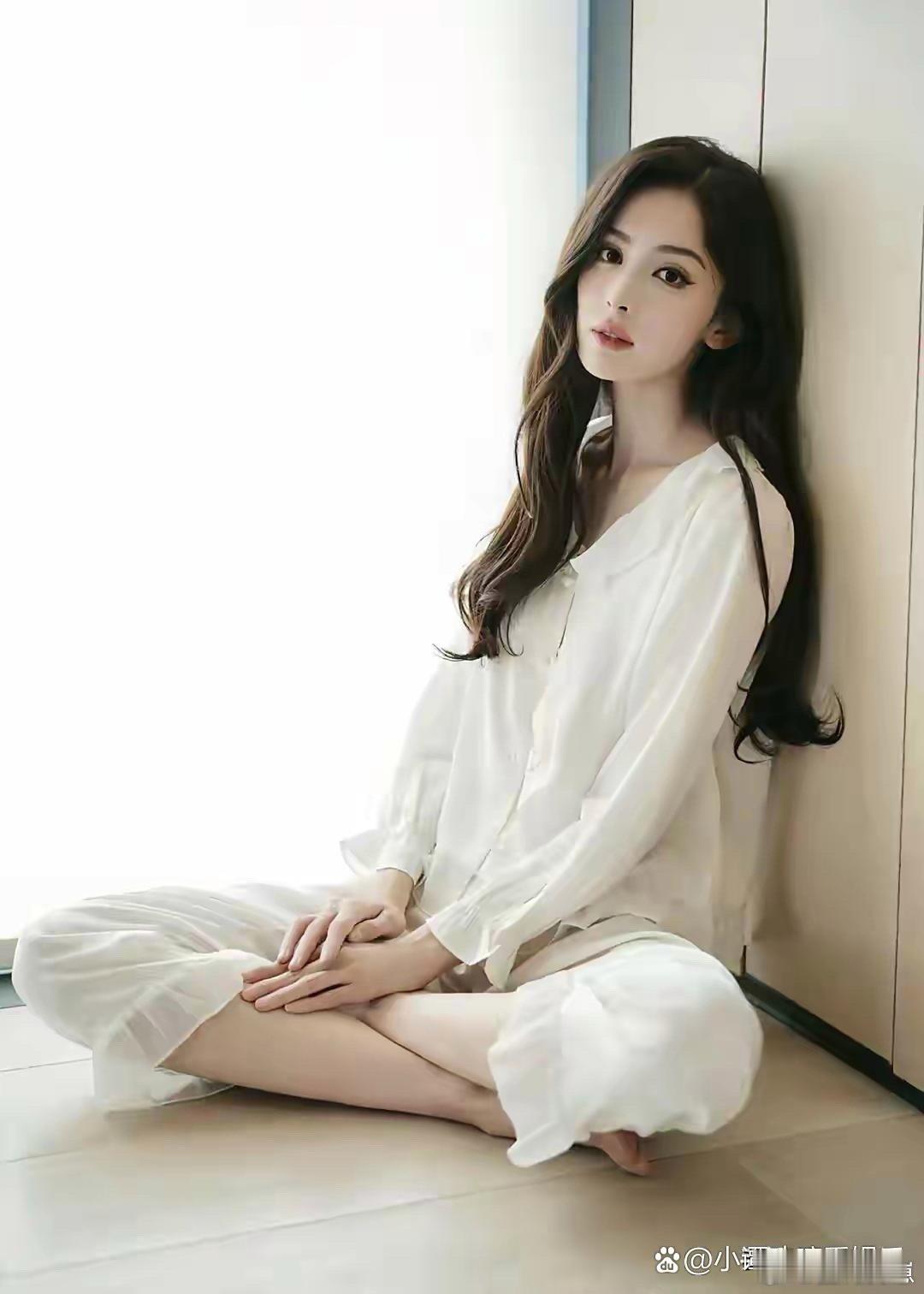 娜扎穿睡衣也挡不住颜值，太绝了～ ​​​