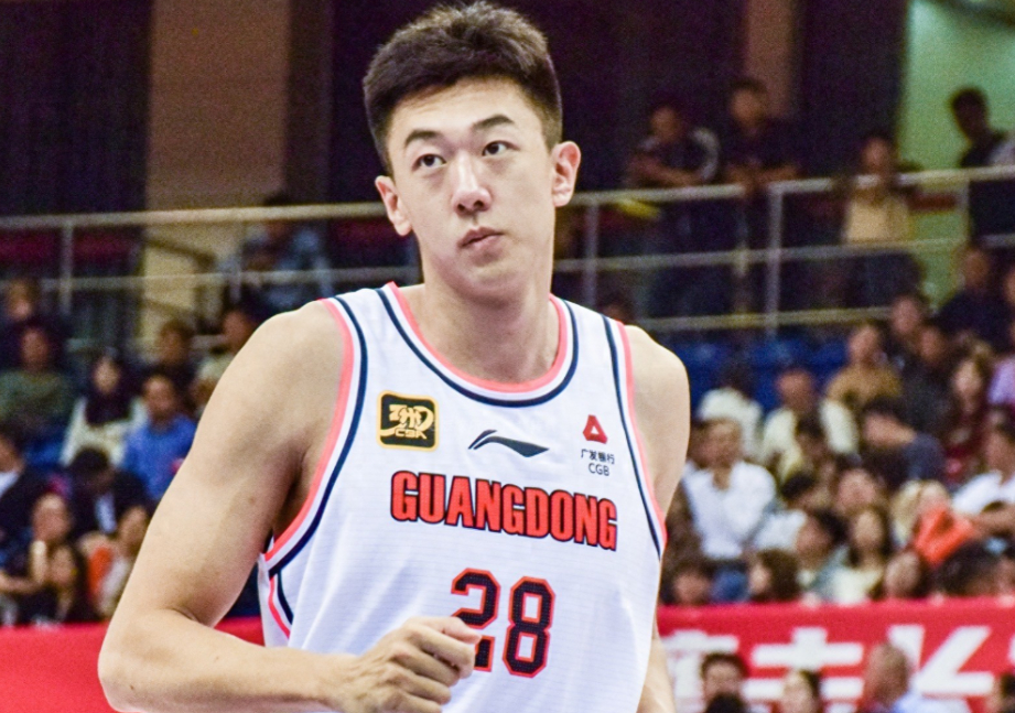 王少杰留不住，徐昕回不来，下个赛季宏远内线咋弄？焦泊乔这里还不知道怎么处理呢，难