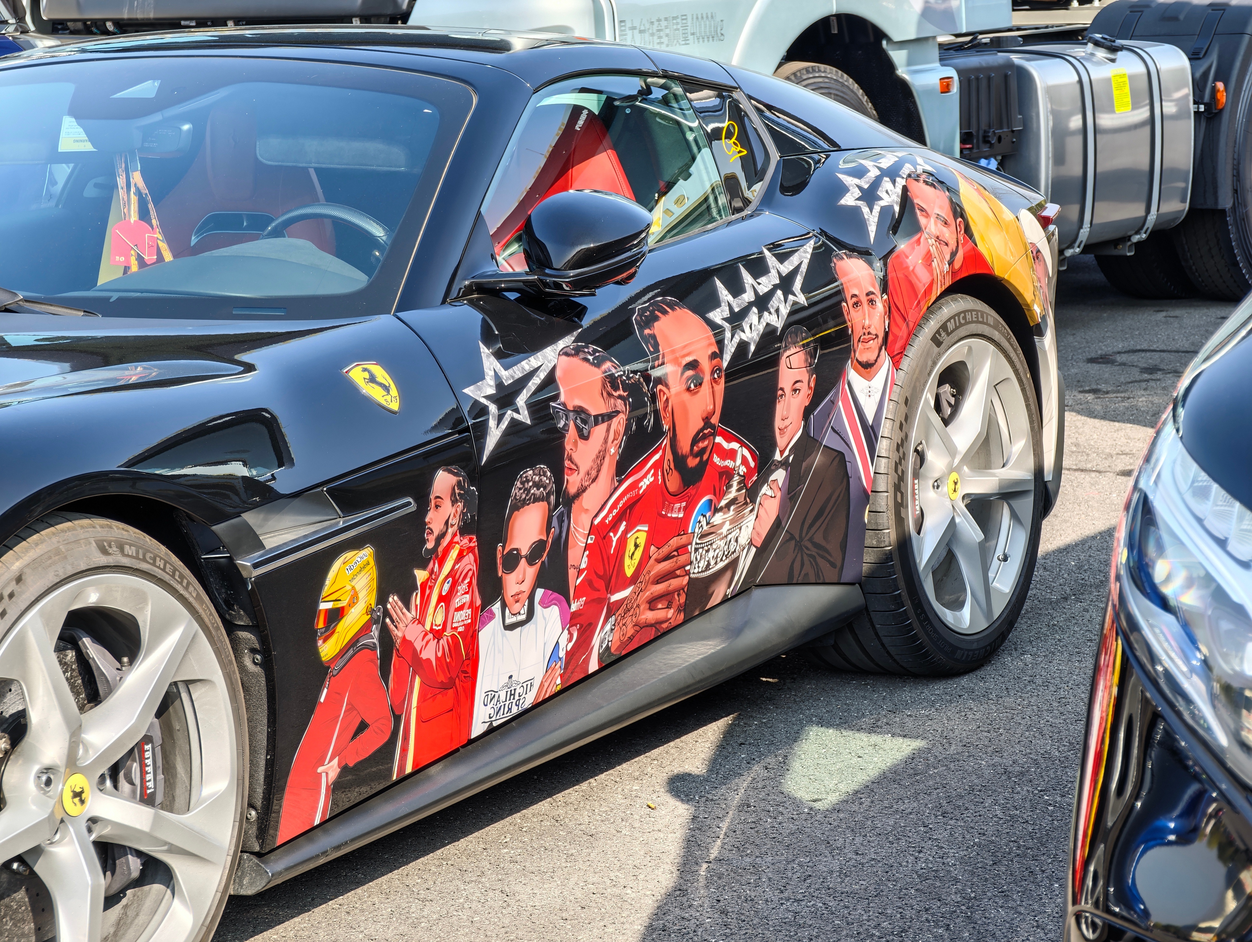 这是真老汉铁粉了 上海·上海国际赛车场-旅游景区