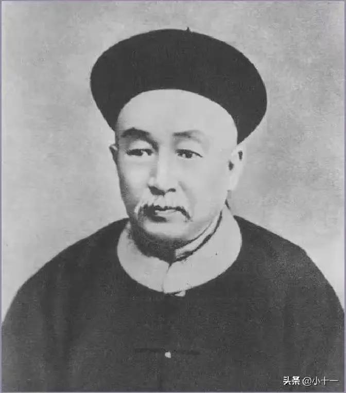 1945年，一个“汉奸”提着十亿现金和几百根金条投奔新四军，两位将领当场愣住，这