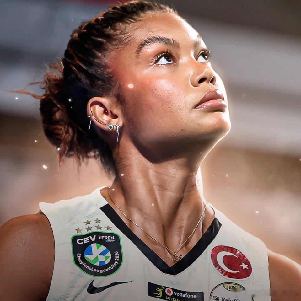 ⚡️希腊超级联赛球队ZAON已与洛伦内·特谢拉达成协议。📌 洛伦内预计将于下周