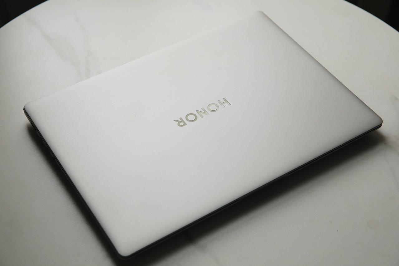首发购买的荣耀MagicBook 14Pro，用到现在还没后悔！
荣耀Magic