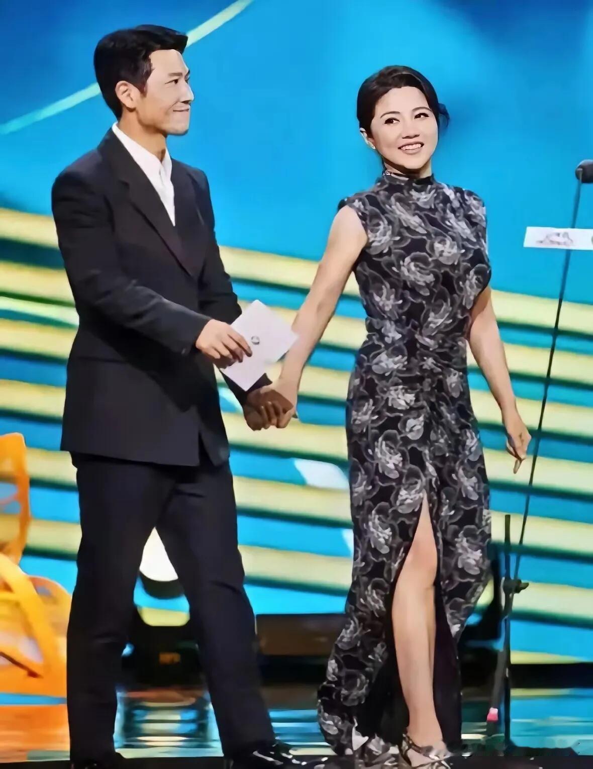 他们曾是荧幕上的情侣搭档，长相都是属于不惊艳的那种，但他们两个的演技却不一般。