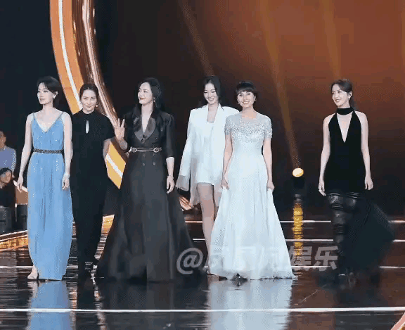 当下娱乐圈资深六美款款而来，谁更有风范？
#内娱谁最美# 
#娱乐圈美女标杆# 