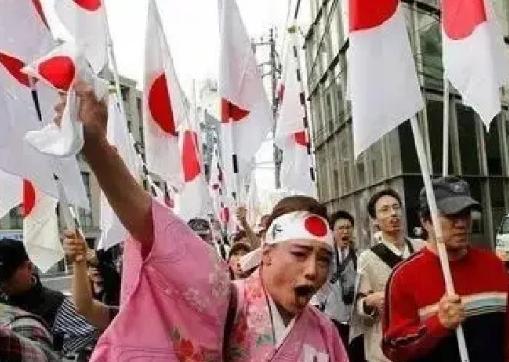 一个堂堂五常国家，一个反法西斯战胜国，一个坐拥960万平方公里的泱泱大国，竟被一