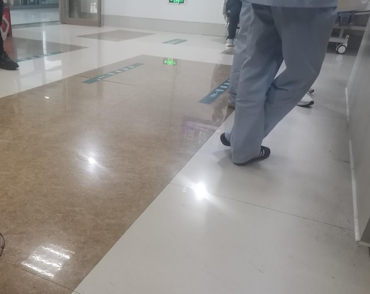 酒店避孕套过期，索赔1000元是不是小题大做？有些人认为过期不算什么，家里过期半