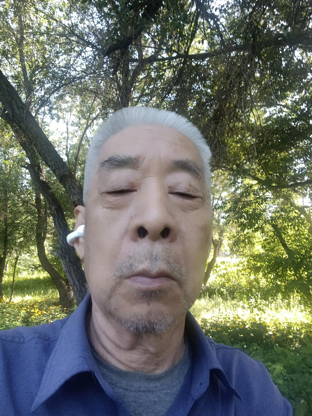 想懂我很容易，
开发你的智能力，
解开人生最难解的问题。
让自己的情感和思维统一