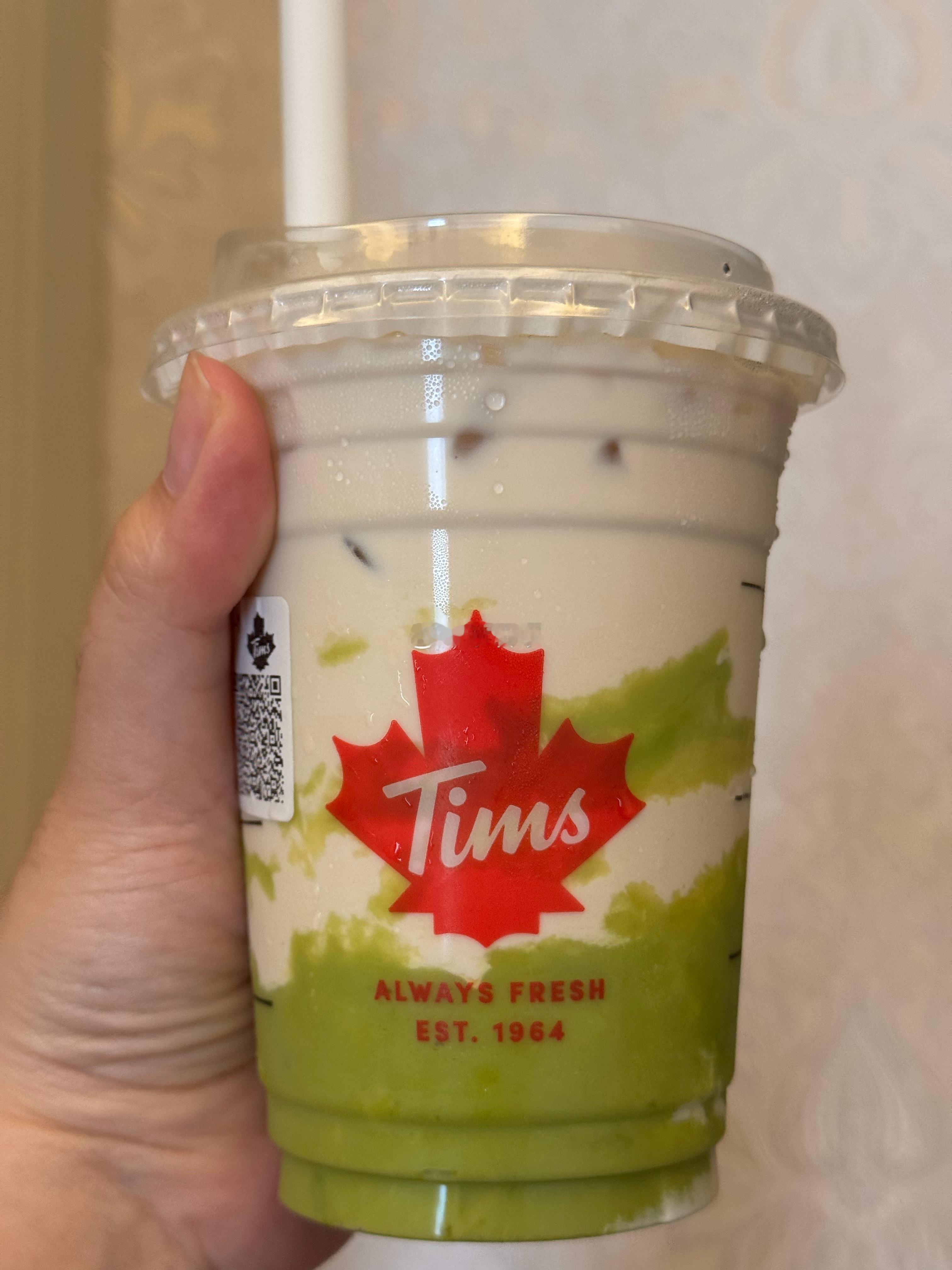 牛油果生椰冷萃！！！我坚定选择你！！！我看了网上这款的风评，还挺差的，喜欢喝的人