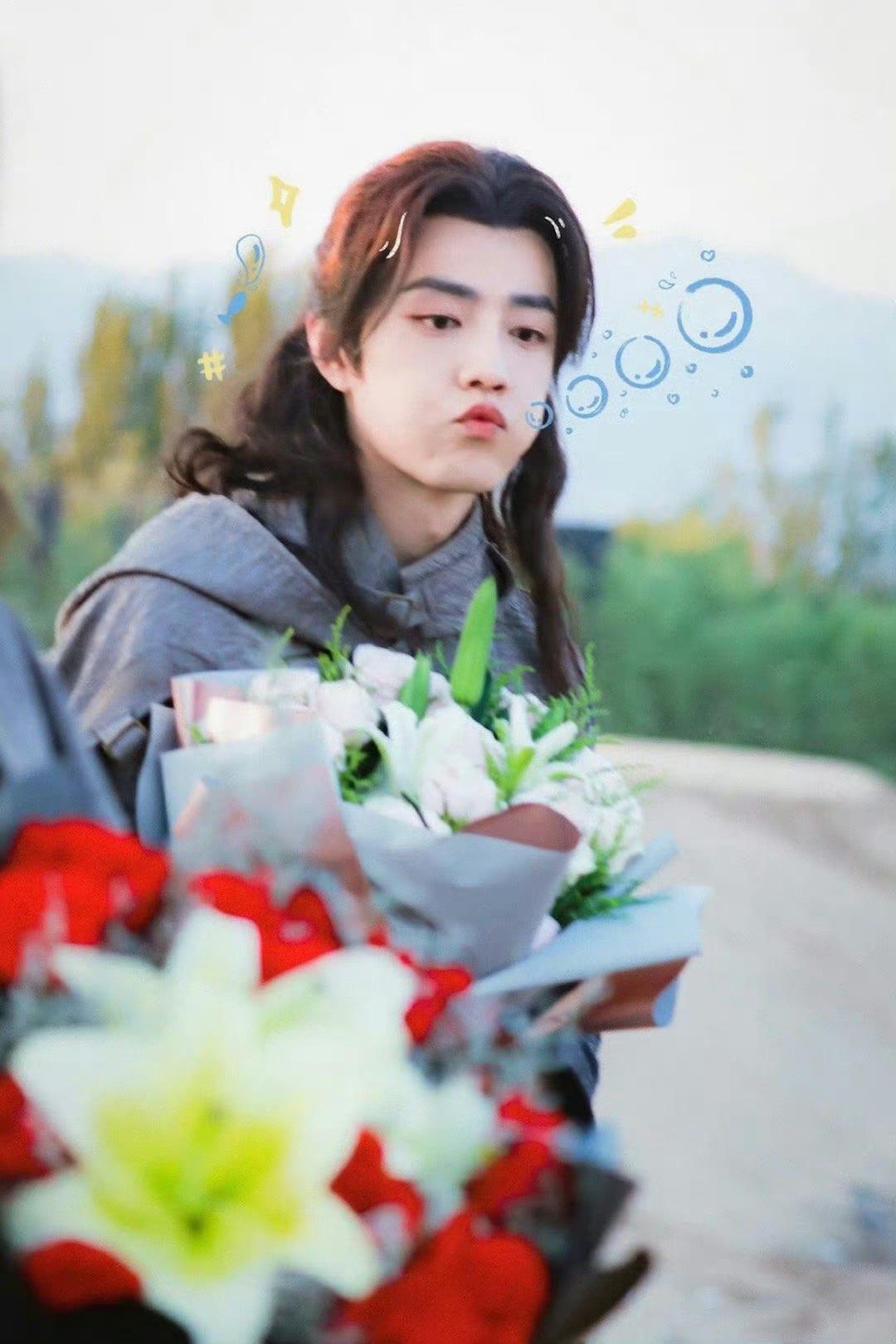 ♡⃝ 𝒍𝒐𝒗𝒆 ʚɞ ☽⋆❥ »» 肖战 嘟嘟嘴的三哥，怎么这么萌这么可