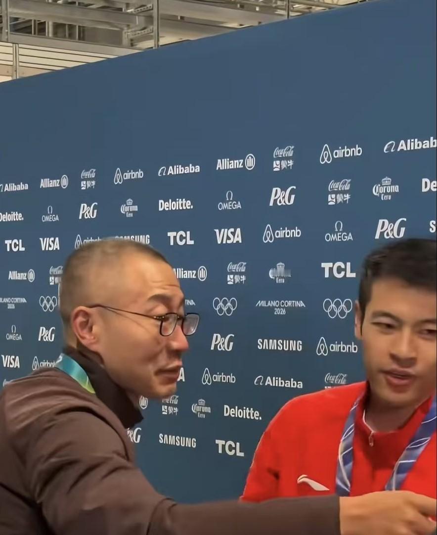 只有专业体育解说才能深知运动员的不易，尤其是打破了被欧美垄断多年的项目。于嘉与宁