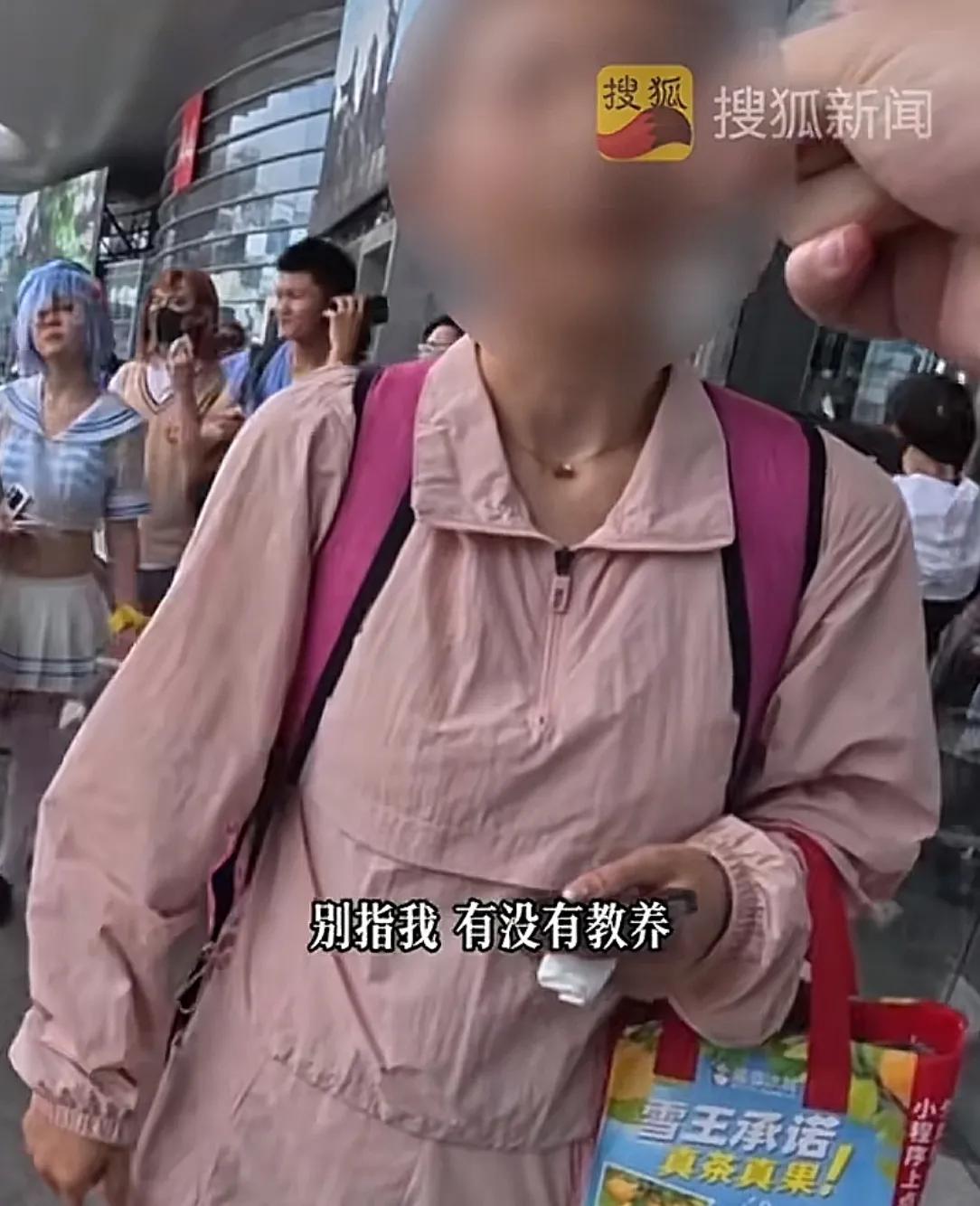 卖笔骗局是什么啊？
武汉漫展，有不少卖笔的人专找年轻的学生以及coser卖笔，以