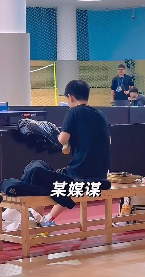 干干净净、漂漂亮亮、软软萌萌的小莎，真招人稀罕！[舔屏][舔屏][舔屏]