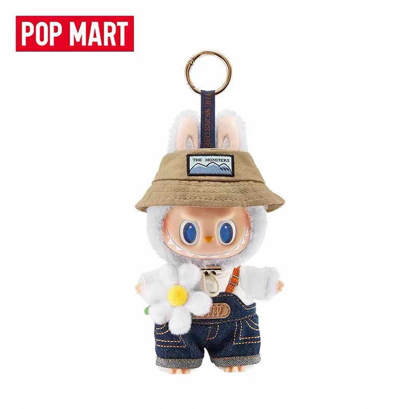 周末愉快！不限铁粉，抽一个 POPMART 的小春野给大家，适合挂包上。铁粉也别