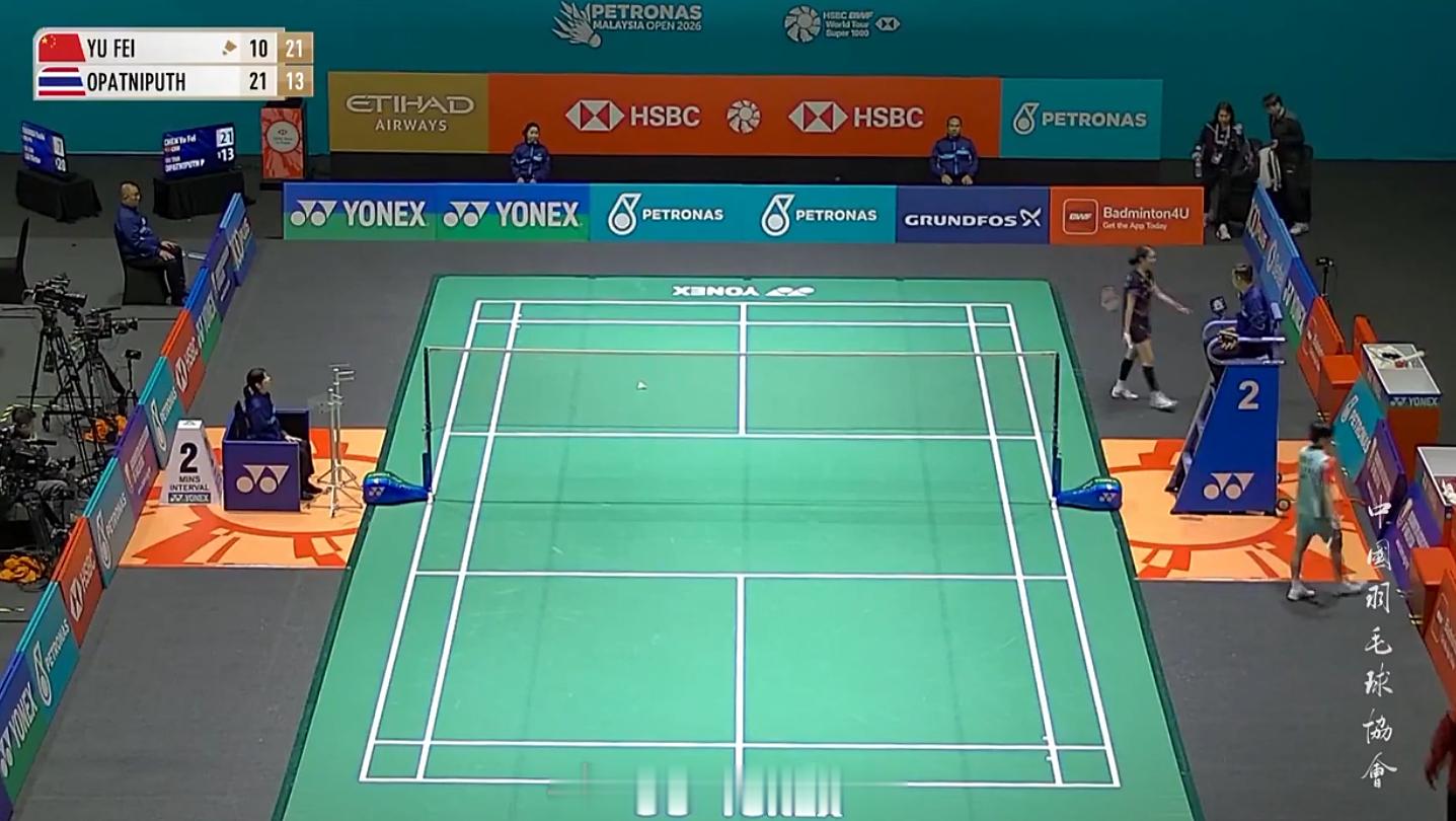 女单 1/16赛陈雨菲(4) 10-21 21-13 碧查梦加油加油！！决胜局！