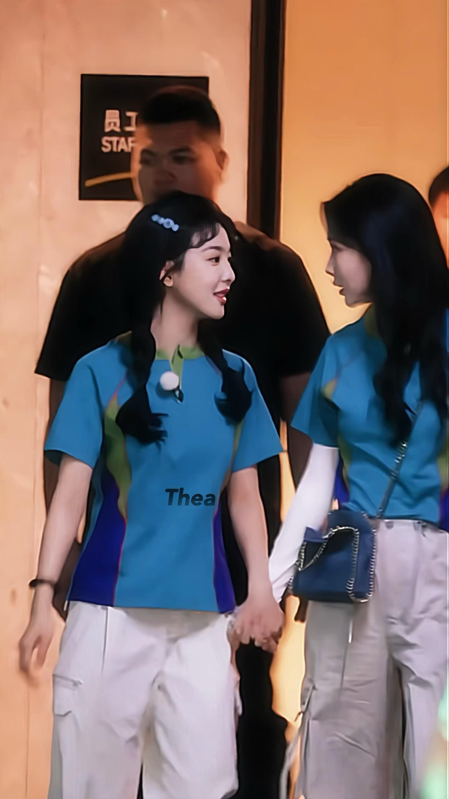当我们彼此相望  友谊的种子在生根发芽。