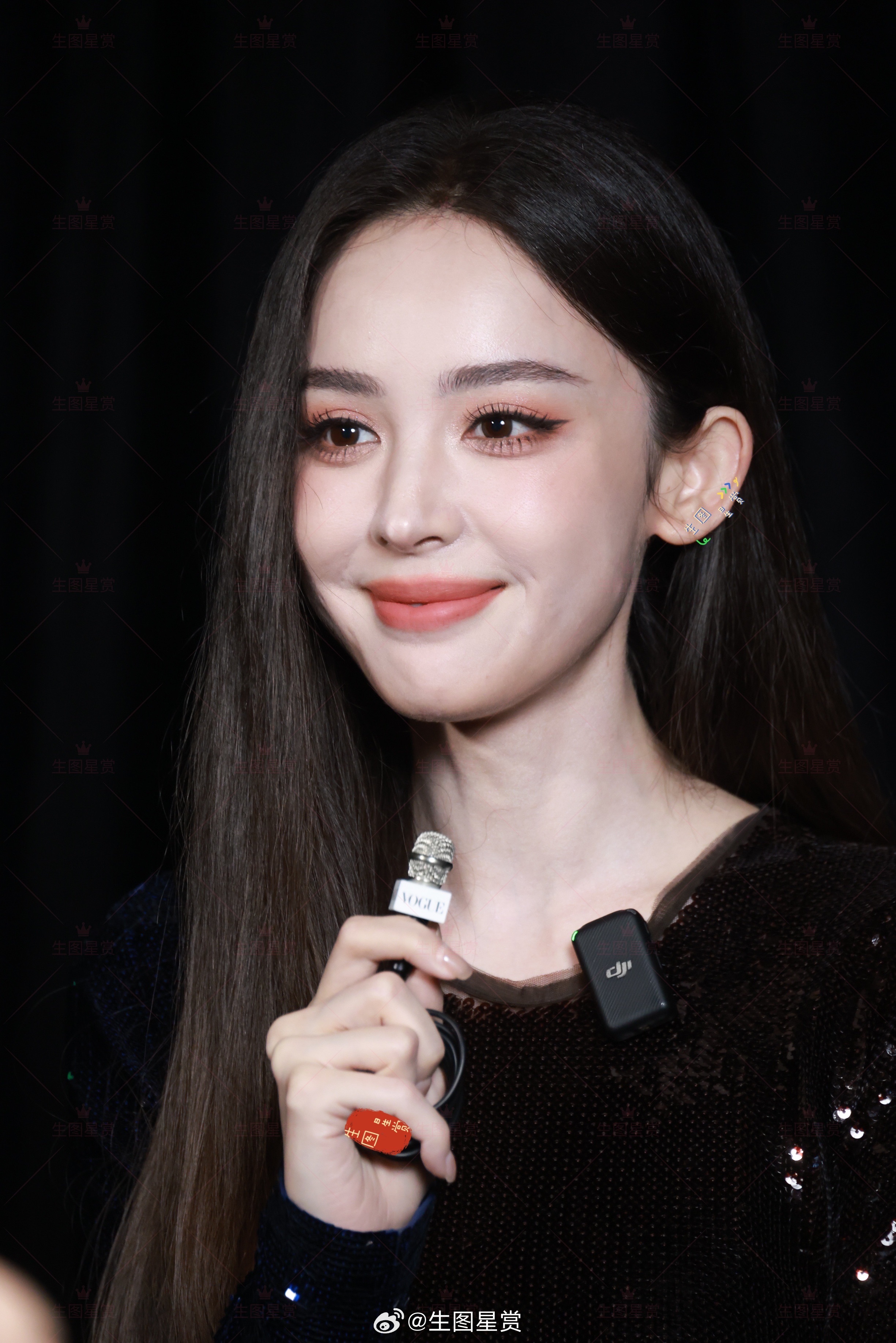 被娜扎的口红色号狠狠种了草！💋上海TF活动机位三生图 ​​​