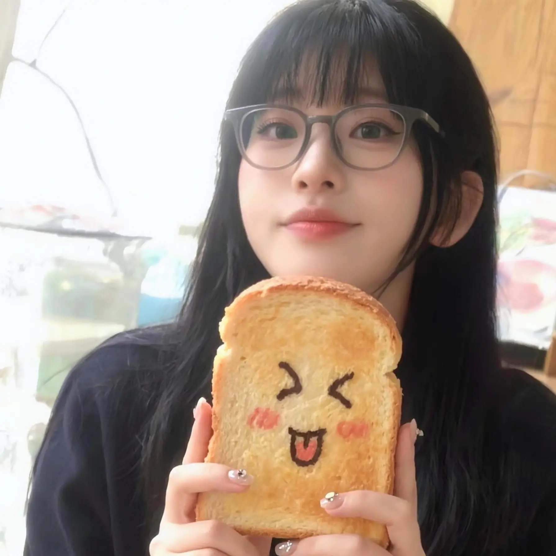 啊呜一口 黄油吐司🍞