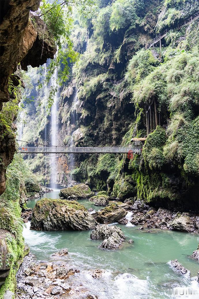 地球上最美丽的伤痕

马岭河峡谷总面积450平方公里，峡谷长度74.8公里。这里