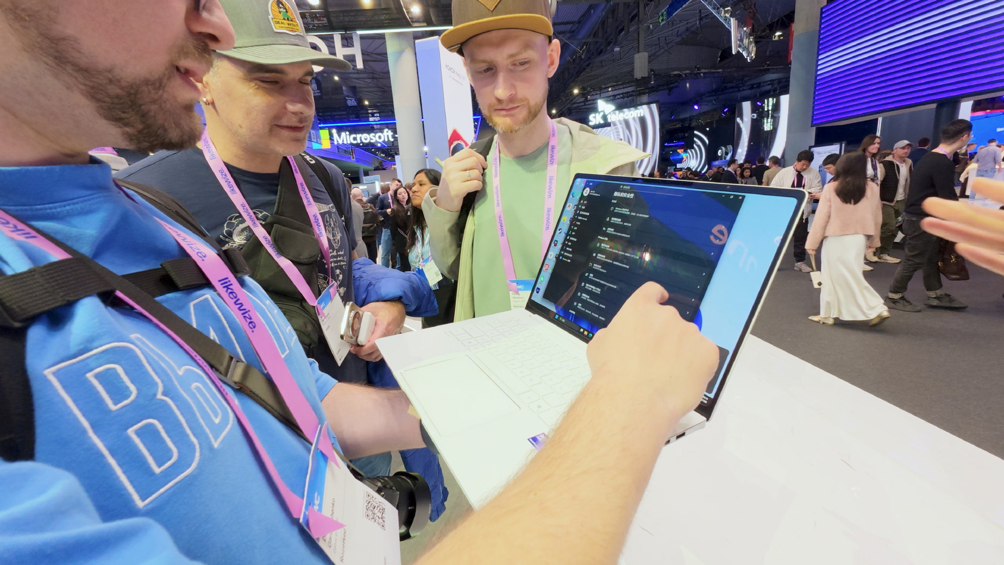 荣耀MagicBookPro14无插电13小时实测一台续航长的笔记本真的很重要，