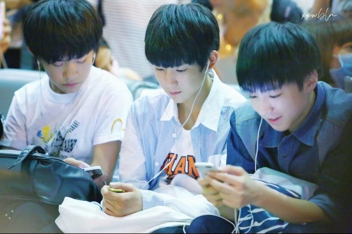 TFBOYSTFBOYS三人同行🍀橙风破浪十二载🍀“我的幸福是无数个碎片的总