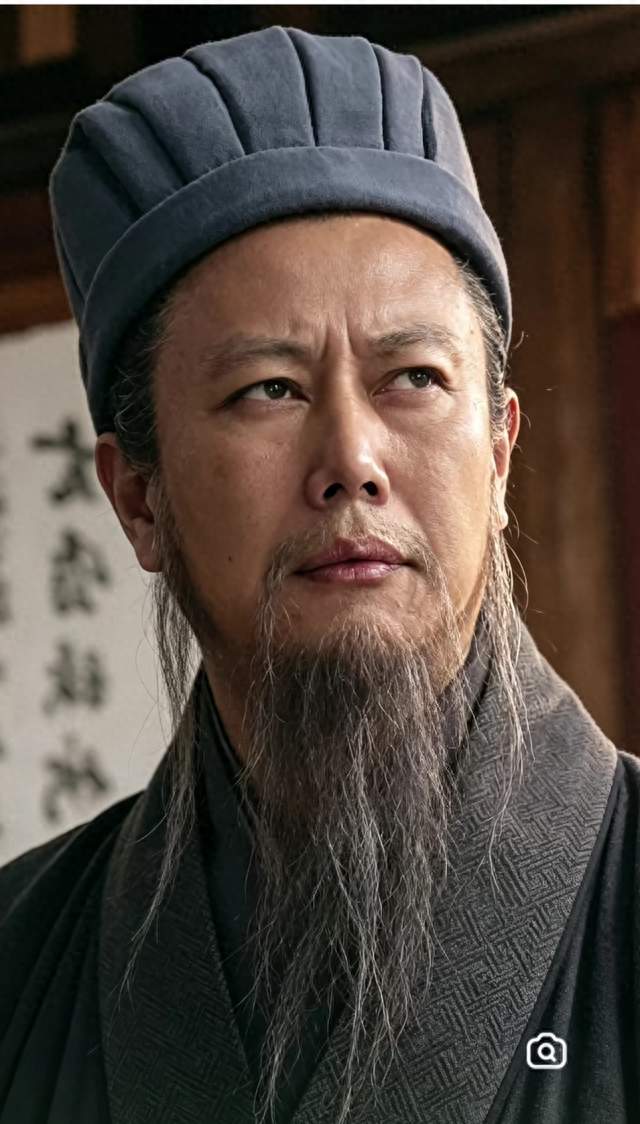 诸葛亮：三国第一“卷王”，27岁出山，54岁累死，他到底图个啥？