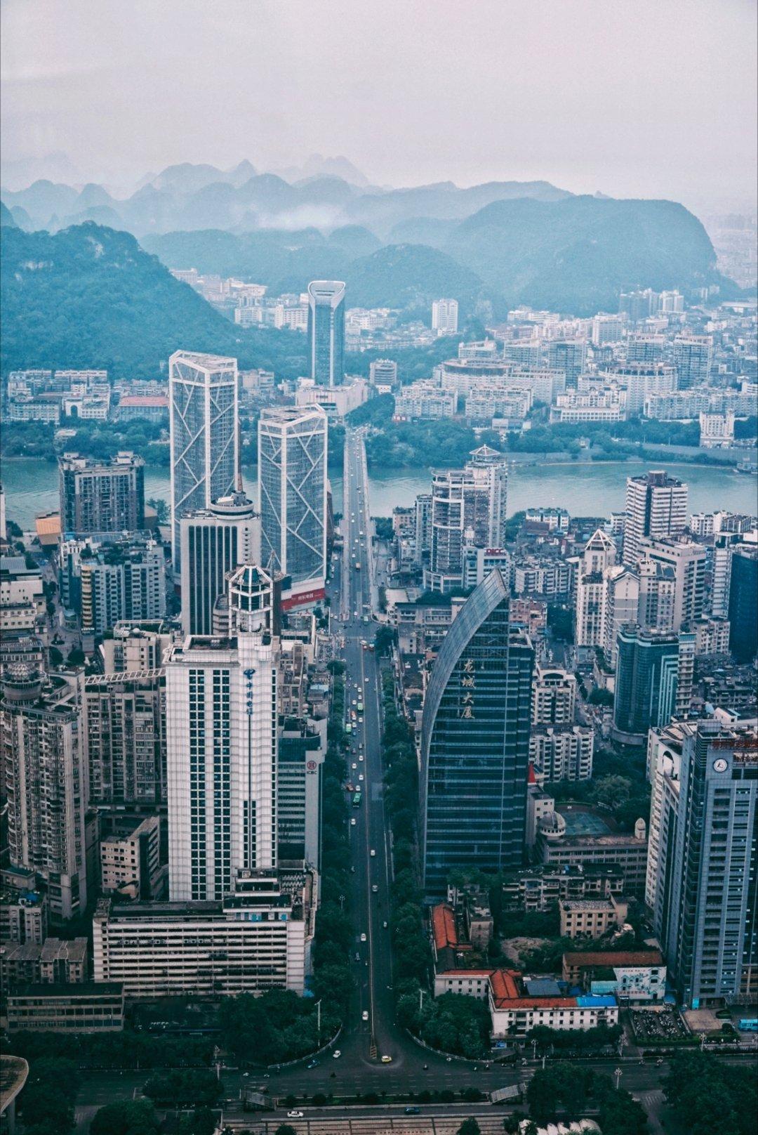 柳州你好！期待一个好天气[坏笑]  ​​​