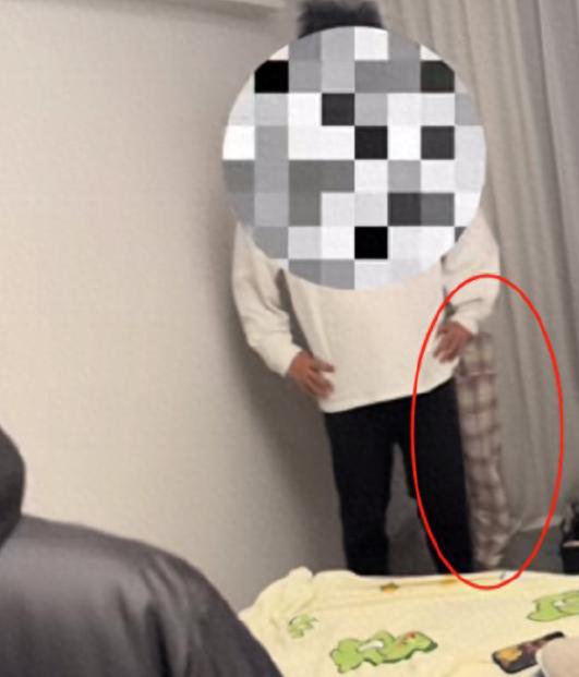 真是活久见！一女子跟丈夫结婚三年，有一次妻子外出，丈夫却带着外面的女人到婚房里搞