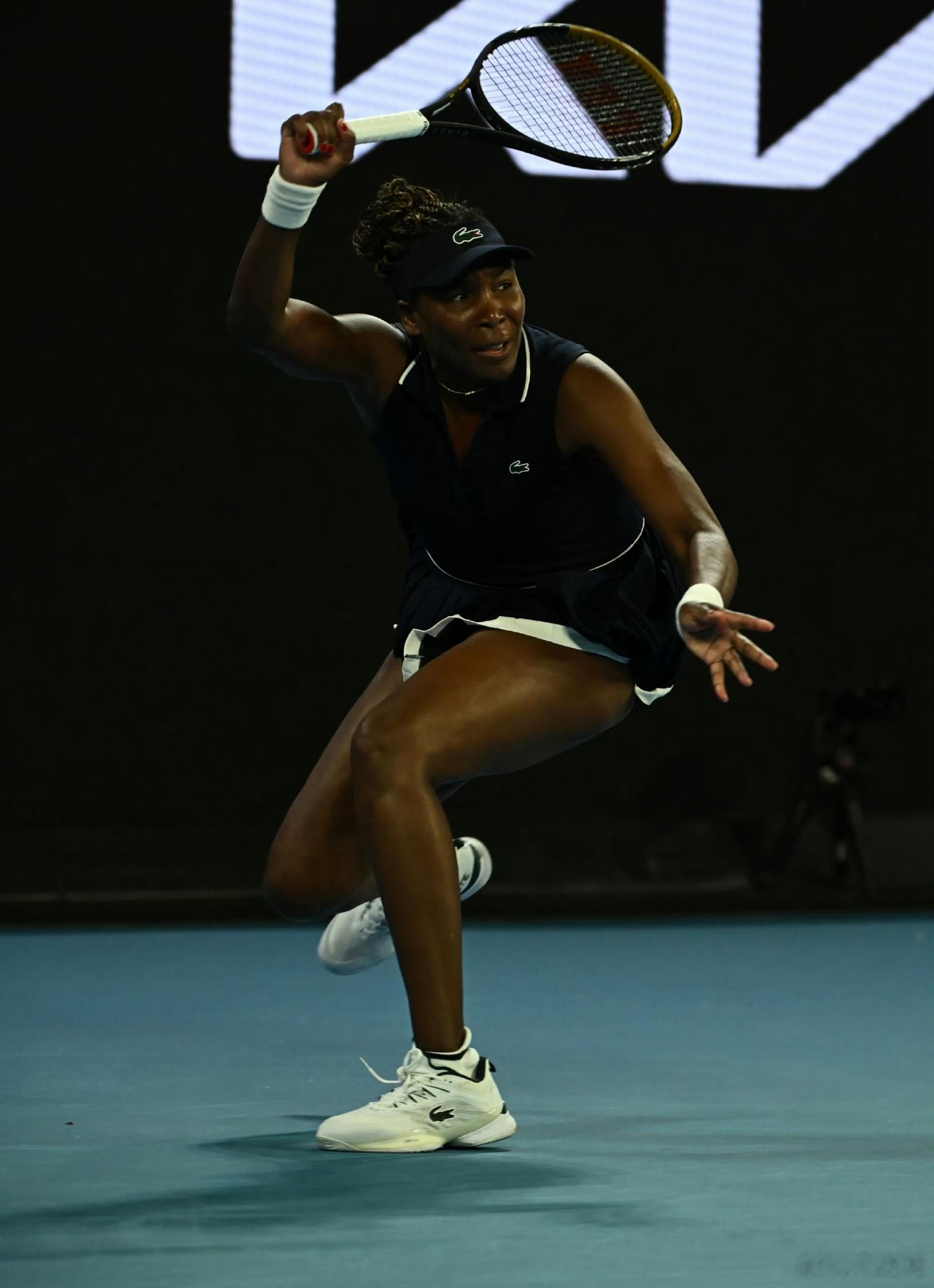 大威廉姆斯无缘澳网第二轮我的天啊，以为自己眼花了，大威廉姆斯45岁还在征战澳网，