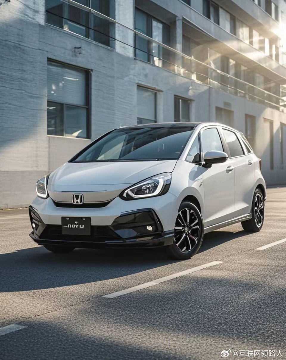 2018年，本田飞度顶峰时，在国内年销量约达12.9万辆。可到了今年，7至10月