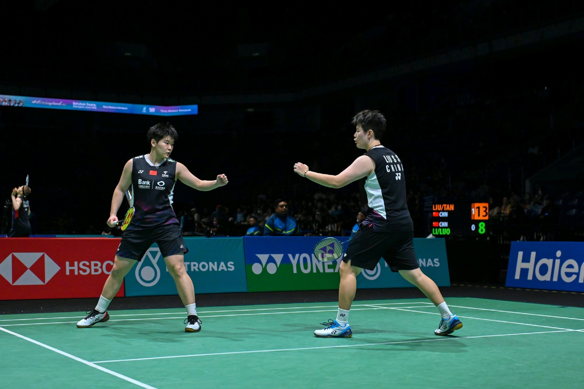 【女团小组赛：中国🇨🇳1-1🇮🇳印度】1、韩悦 17-21、15-21 