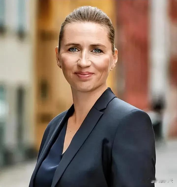 就在刚刚！
丹麦女首相怒批内塔尼亚胡！

2025年8月16日，丹麦首相弗雷泽里