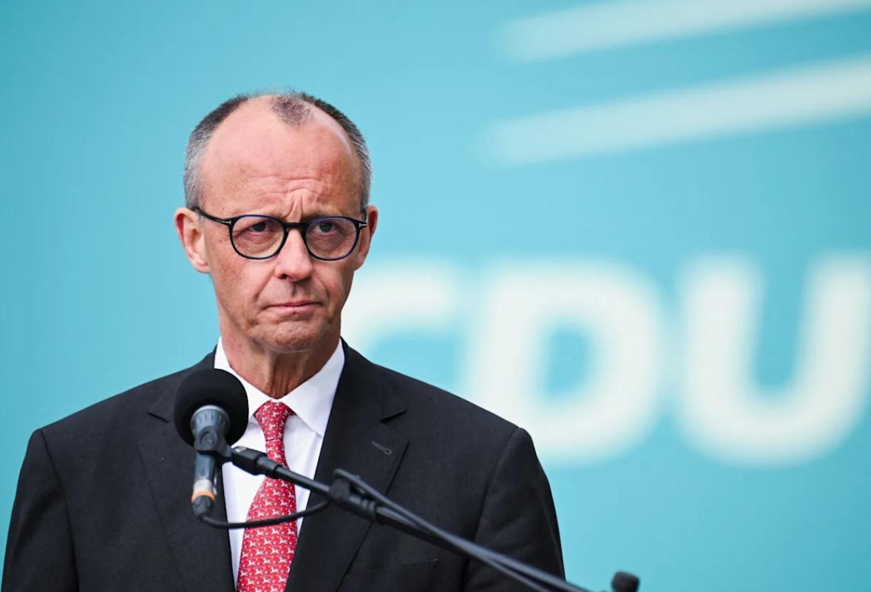 德国总理说出心里话，暗示乌克兰割地求和，泽连斯基被骗惨了
 
欧洲到底还支不支持