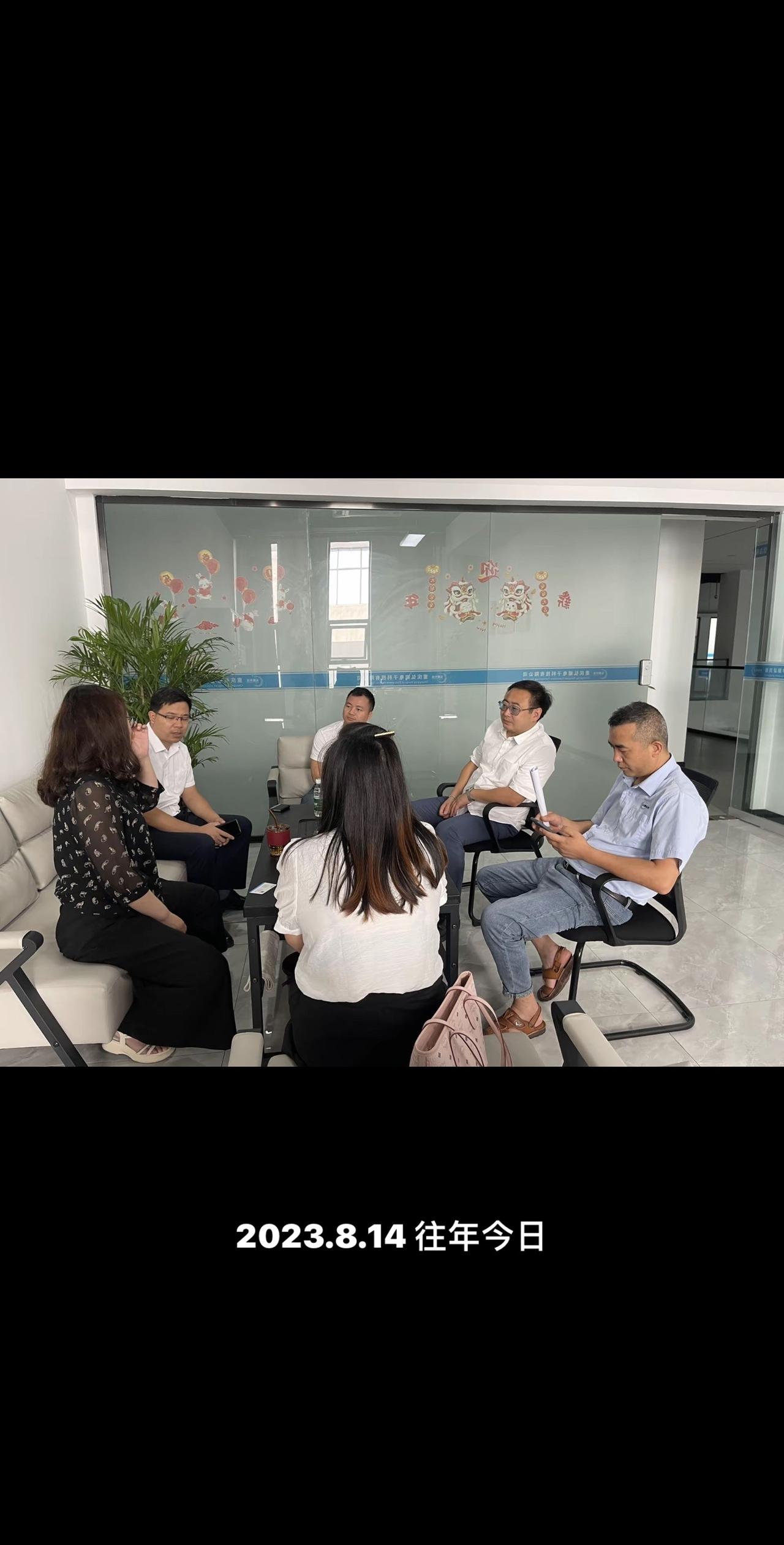 无论从事什么行业
只要做好两件事就够了
一个是专业，一个是人品
专业决定了你的存