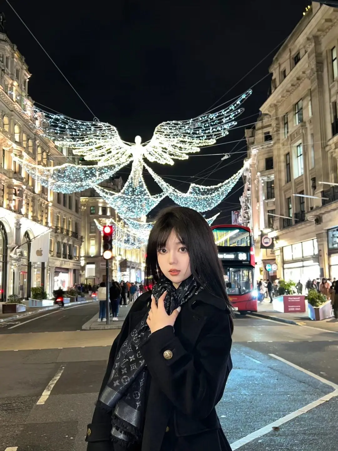 在那些和你错开的时间里我变得更爱你。