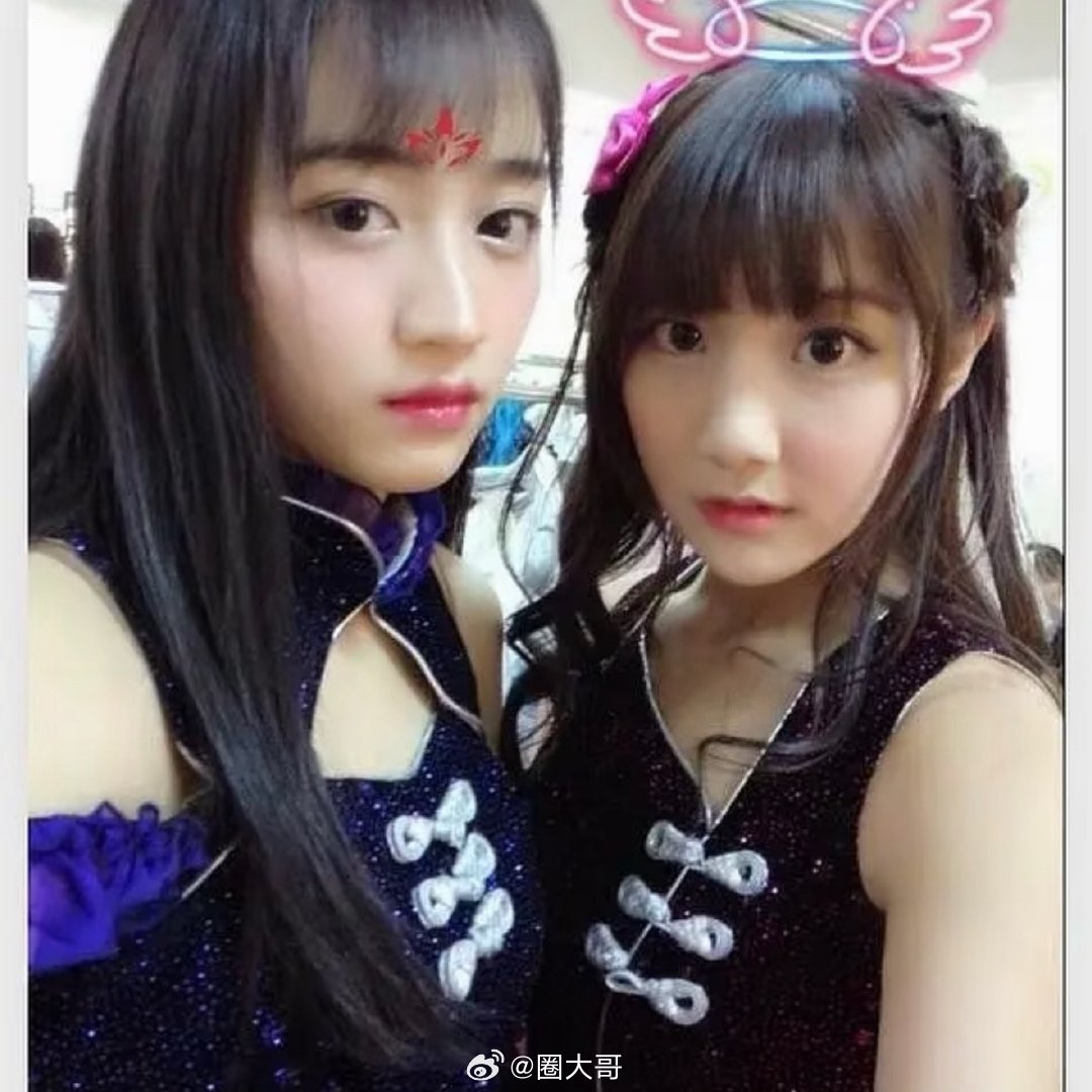 黄婷婷说和李艺彤没联系 黄婷婷李艺彤时间线看到黄婷婷在节目中提李艺彤，感觉有些唏