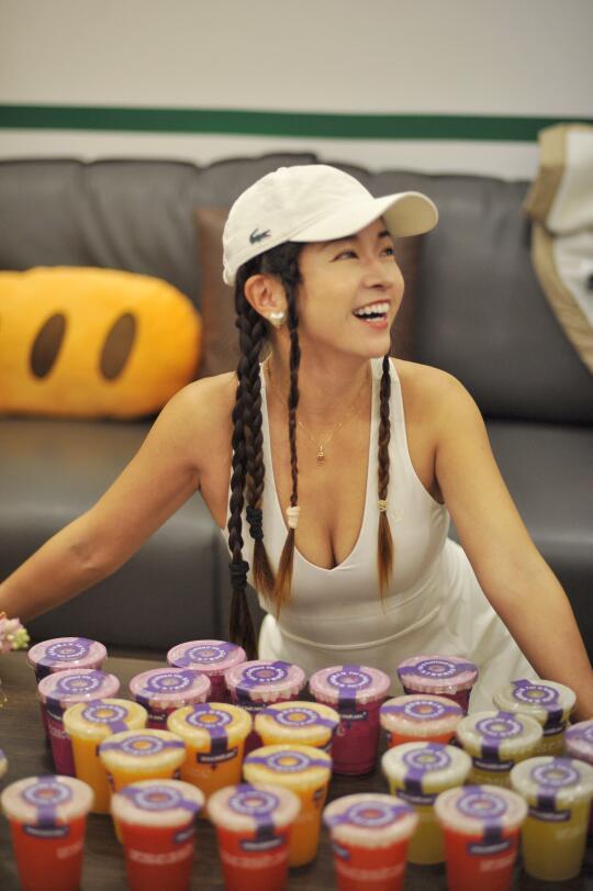 当网球人撞上白色情人节