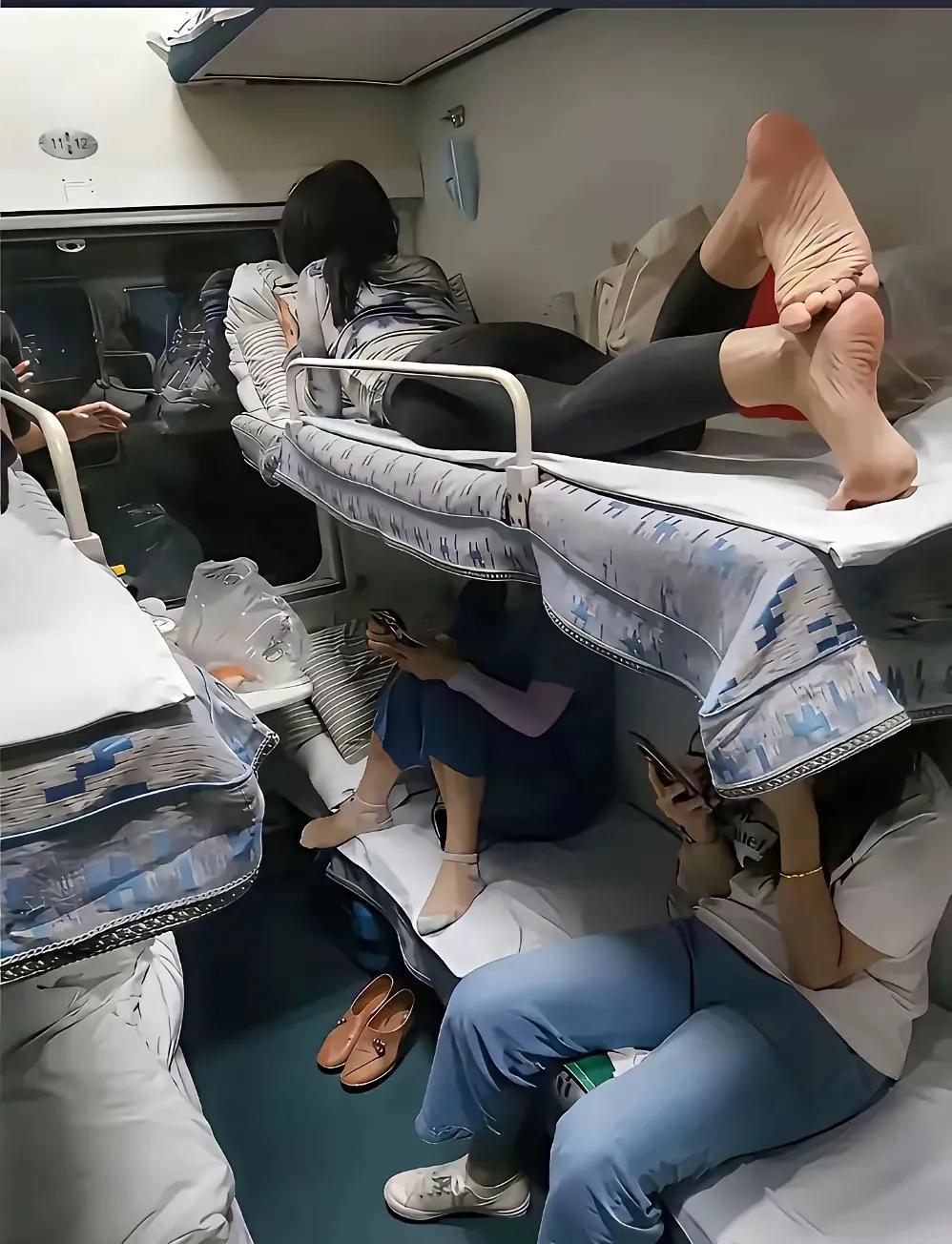 男士睡在顶铺，一二层住的都是女士，上下实在不便。要是你碰到这种情况，怎样处理能好