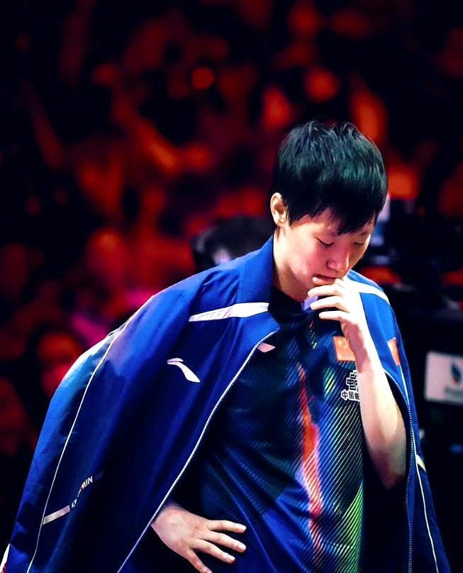 王曼昱对日39连胜，18分钟就输了。
 
0-3不敌日本选手大藤沙月，三局总共只