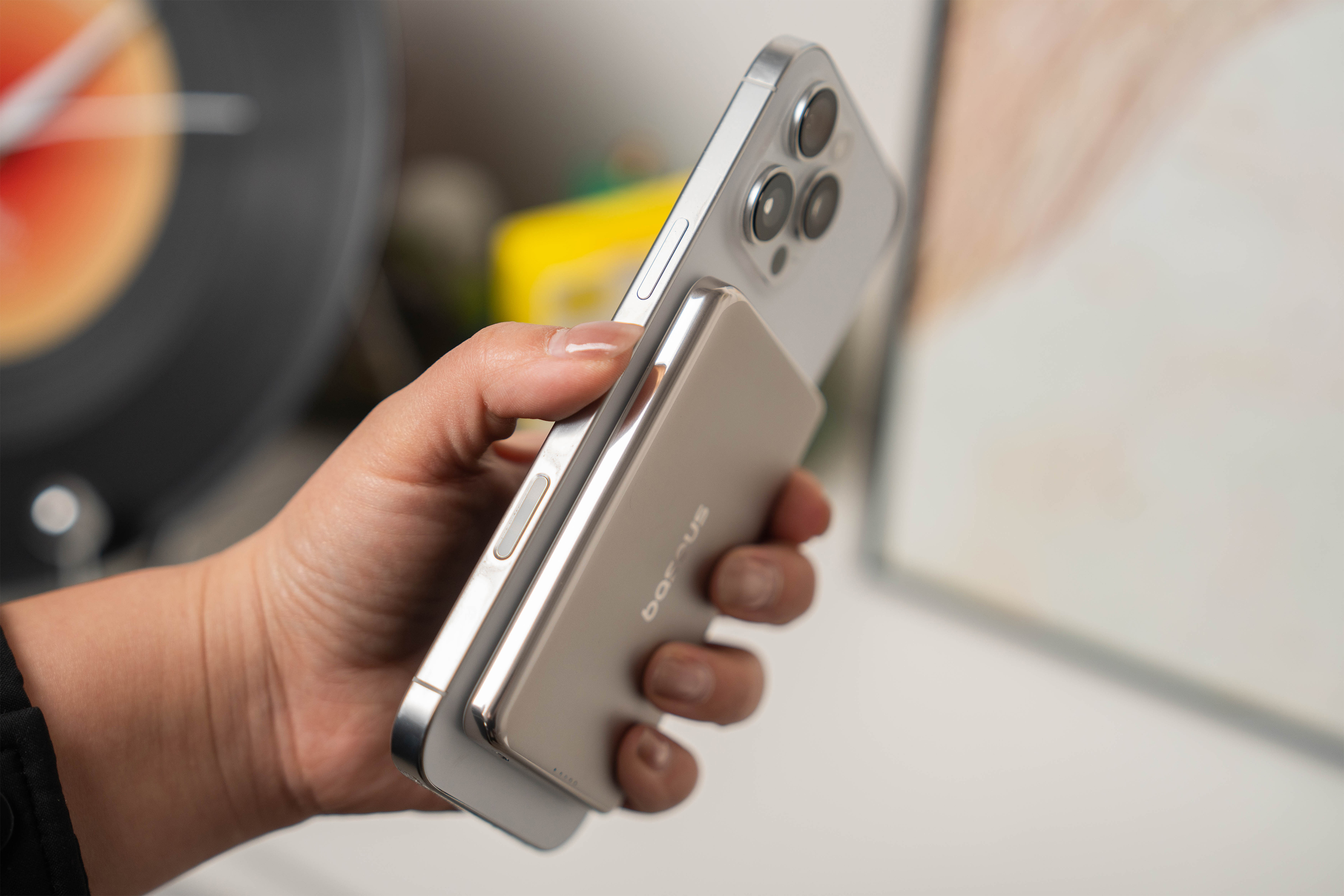 好喜欢这个充电宝，倍思 PicoGo卡片磁吸移动电源，完美适配iPhone。这个