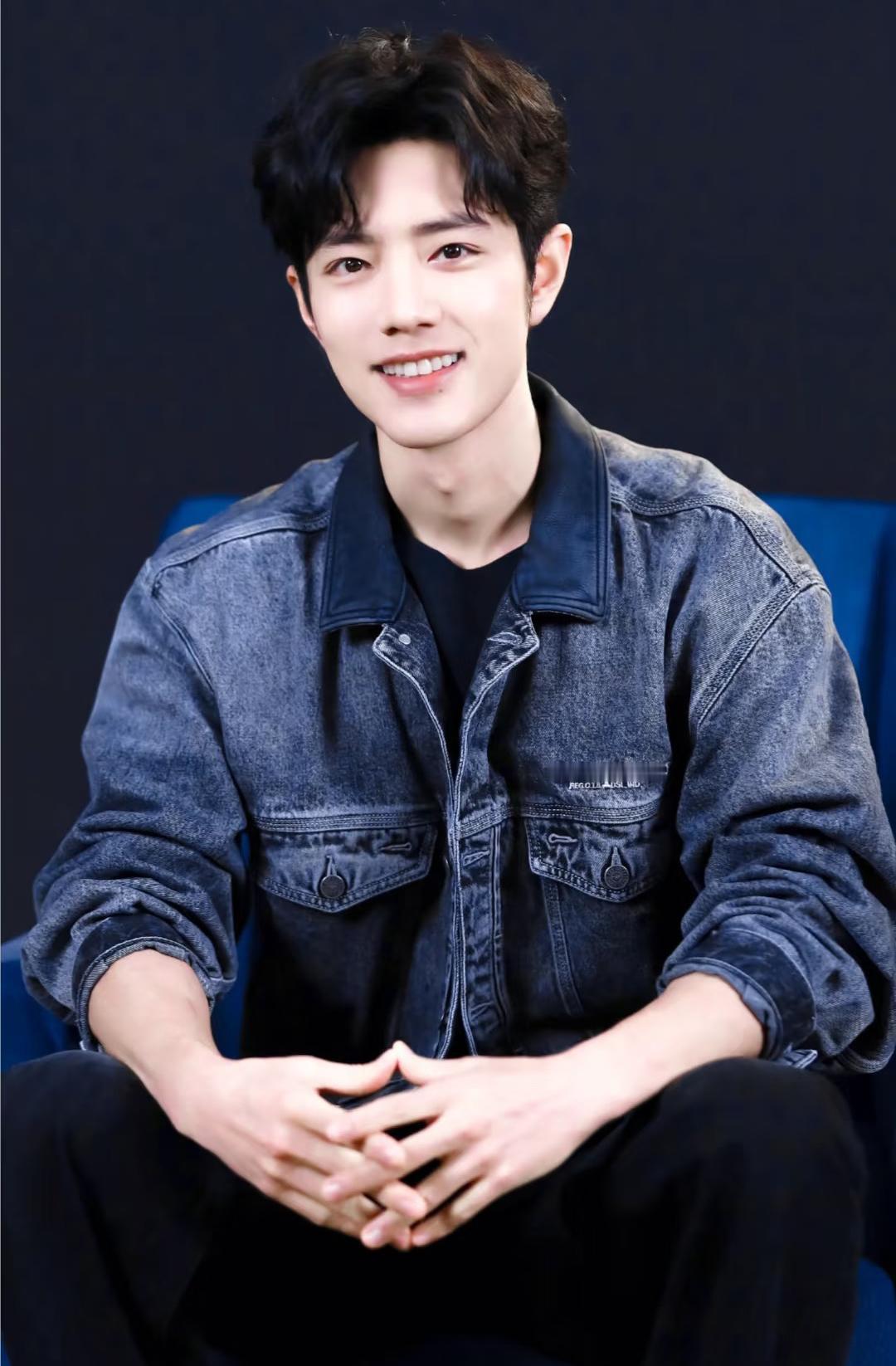 事出反常必有妖，
没想到王彦霖迷上肖战，
竟然不是因为他的美貌，而是因为他俩一起