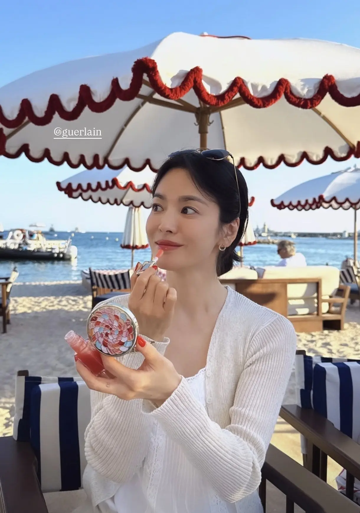 𝑪𝒂𝒏𝒏𝒆𝒔 𝑷𝒍𝒐𝒈 🧩 今天是小蜜蜂代言人