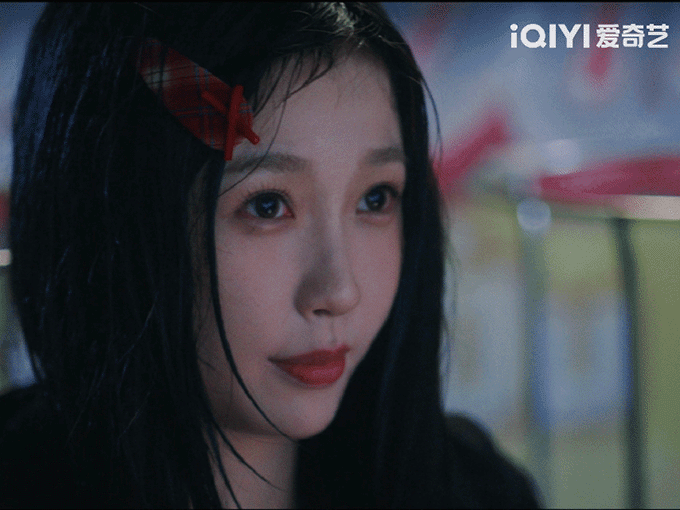 所有的越界都是双方默许的共谋谁懂啊同吃一个苹果的画面真的满是暧昧，姜暮靳朝之间的